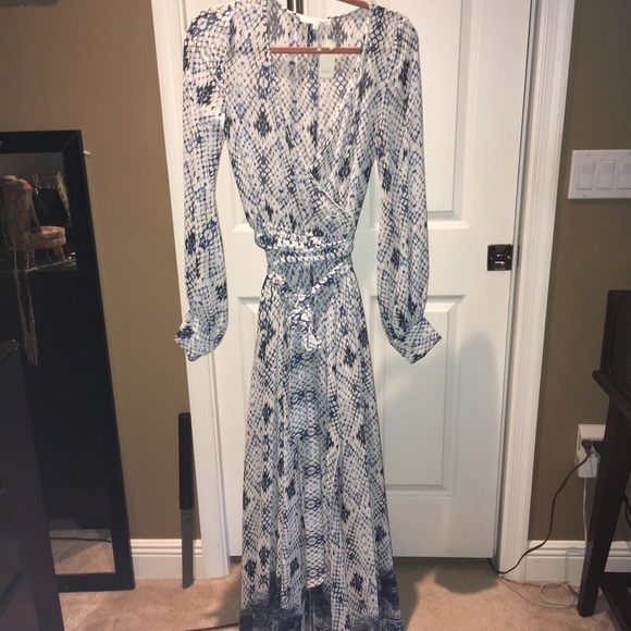 NWT Gorgeous Dress 👗 - Picture 4 of 4